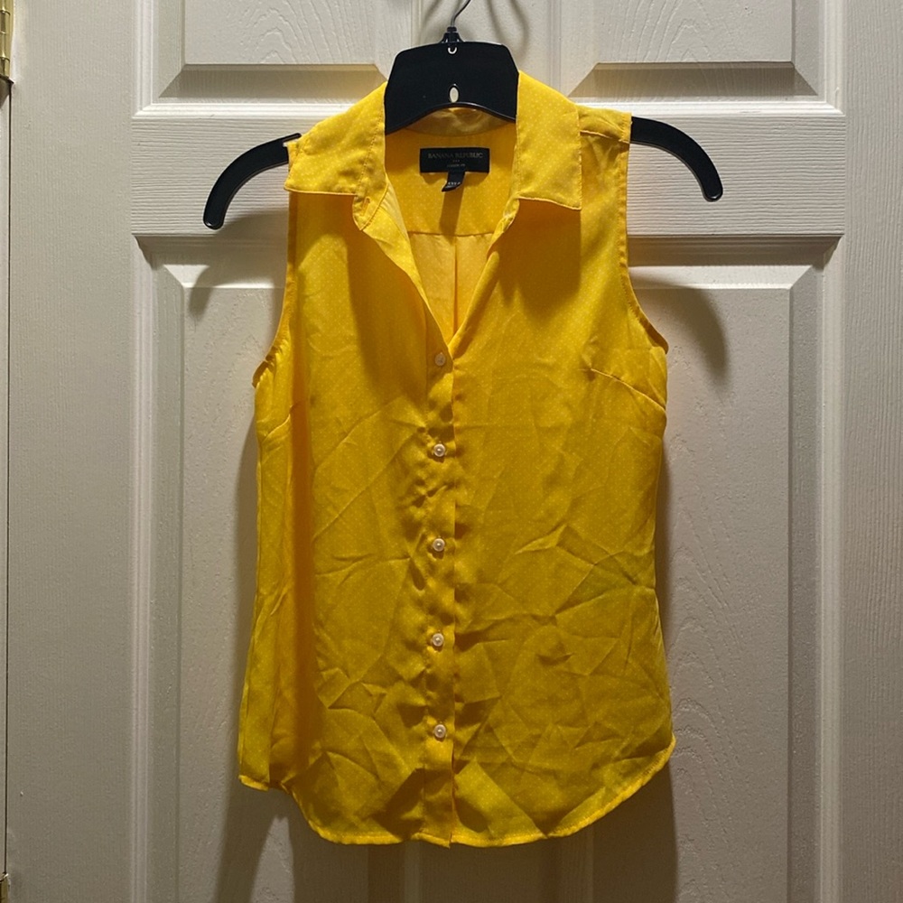 Banana Republic Petite Sleeveless Blouse in Yellow (XXSP)